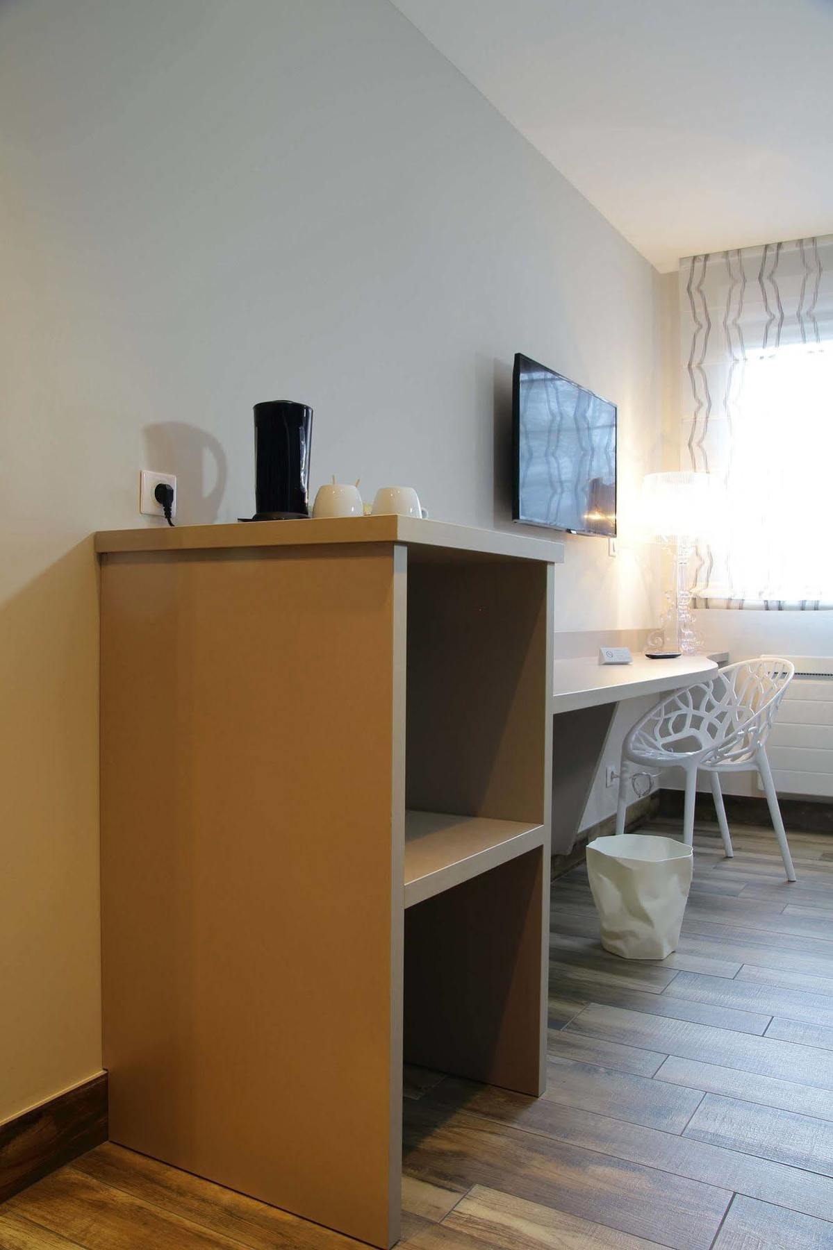 Hotel Le Paradis Des Loups Giromagny ภายนอก รูปภาพ